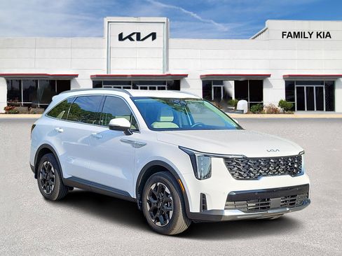 Certified 2025 Kia Sorento S FWD image 1