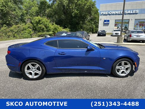 Used 2021 Chevrolet Camaro LT image 6
