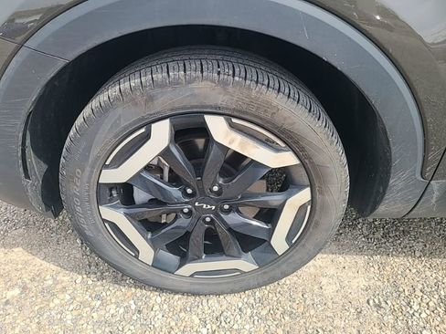 Used 2024 Kia Telluride S image 10