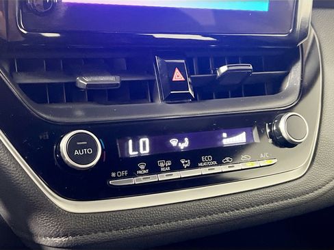 Used 2024 Toyota Corolla SE image 26