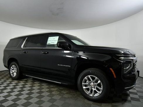 New 2026 Chevrolet Suburban LS image 9