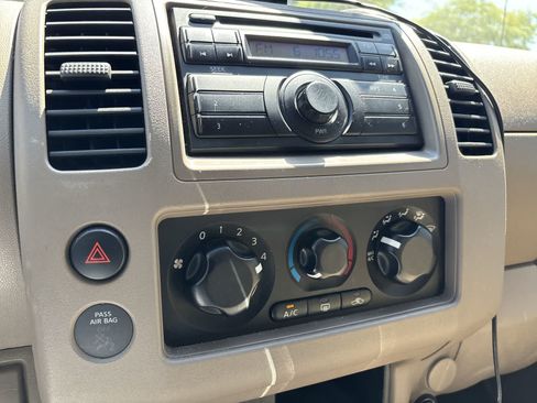 Used 2008 Nissan Frontier SE w/ SE Value Truck Pkg AWD/4WD image 20