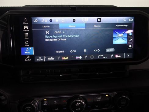 Used 2024 Jeep Wrangler Unlimited Sahara AWD/4WD image 43