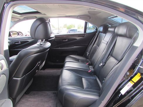 Used 2013 Lexus LS 460 L w/ Ultra Luxury Pkg RWD image 25