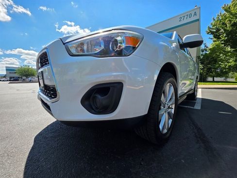 Used 2013 Mitsubishi Outlander Sport ES FWD image 9