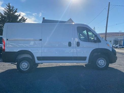 New 2026 RAM ProMaster 2500 w/ Convenience Group FWD image 9