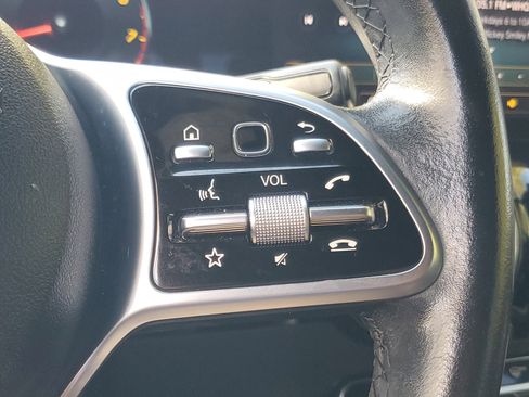 Used 2023 Mercedes-Benz GLA 250 w/ Premium Package image 22