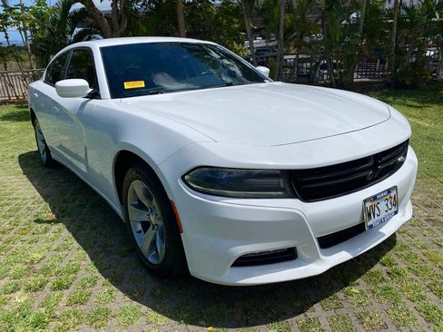 Used 2017 Dodge Charger SXT RWD image 19