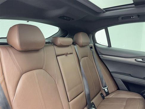 Used 2022 Alfa Romeo Stelvio Ti image 35