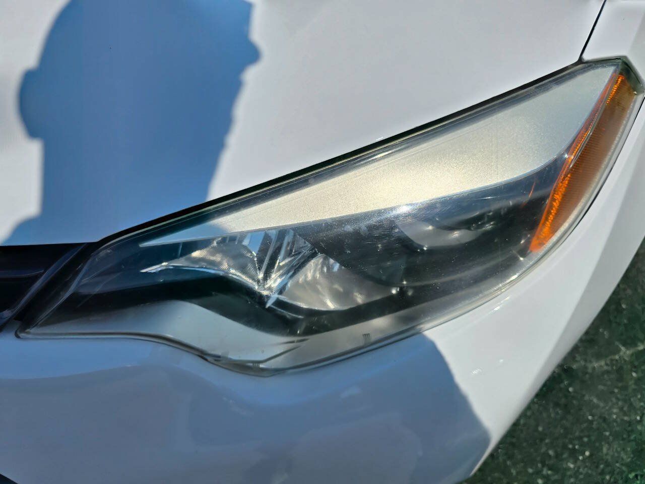 Used 2015 Toyota Corolla LE FWD image 9