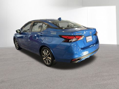 Used 2021 Nissan Versa SV image 29