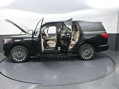 Used 2020 Lincoln Navigator Reserve w/ Luxury Package AWD/4WD image 43