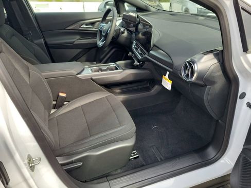 New 2026 Chevrolet Equinox EV LT image 13