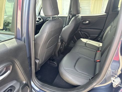 Used 2023 Jeep Renegade Limited AWD/4WD image 16
