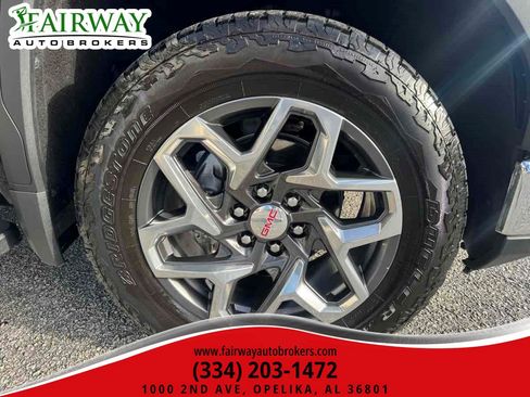 Used 2024 GMC Sierra 1500 SLT w/ SLT Premium Plus Package AWD/4WD image 44