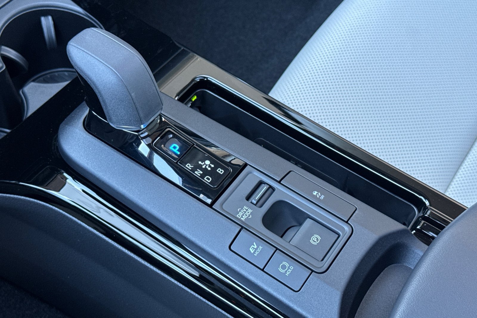 New 2027 Toyota Prius Limited AWD/4WD image 25