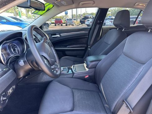 Used 2021 Chrysler 300 Touring w/ Sport Appearance Package RWD image 19