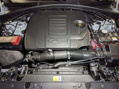 New 2026 Land Rover Range Rover Velar Dynamic SE image 18