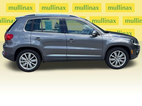 Used 2012 Volkswagen Tiguan S FWD image 2