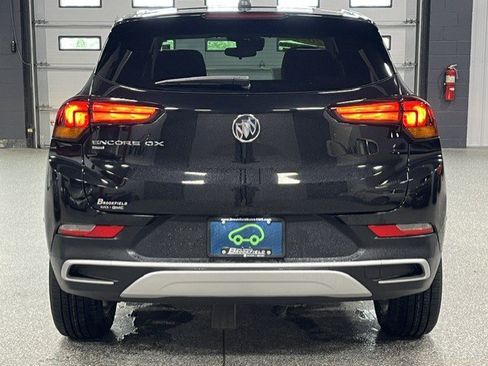 Certified 2022 Buick Encore GX Preferred w/ Cold Weather Comfort Package AWD/4WD image 4