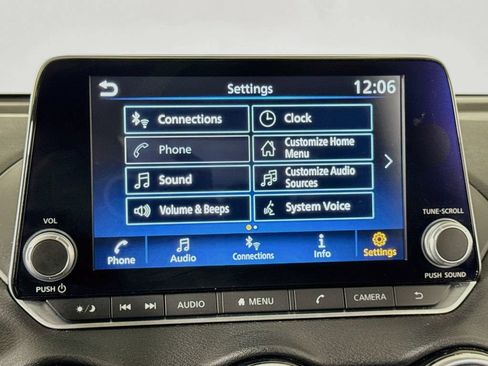 Used 2024 Nissan Sentra SV FWD image 31