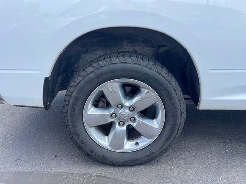 Used 2017 RAM 1500 Big Horn RWD image 17