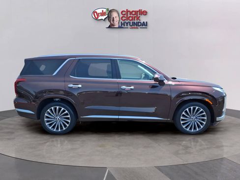 Certified 2024 Hyundai Palisade Calligraphy FWD image 6