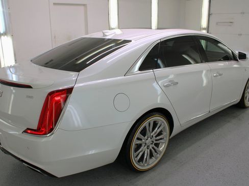 Used 2018 Cadillac XTS Luxury w/ Driver Awareness Package FWD image 10