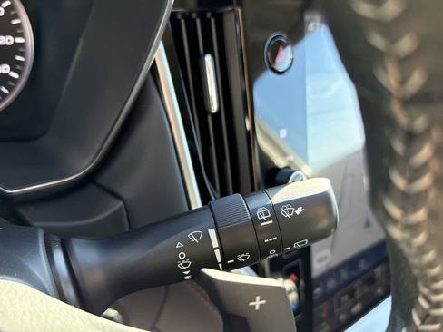 Certified 2025 Subaru Outback Limited image 25