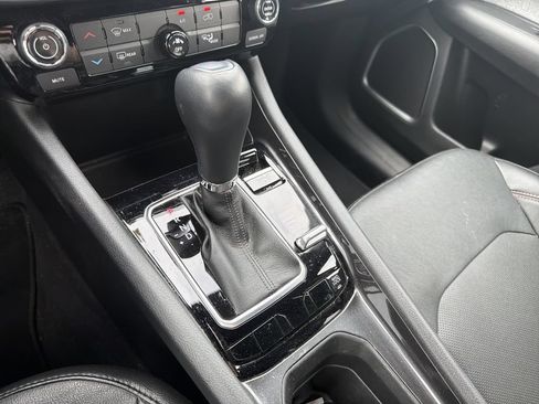 Used 2023 Jeep Compass Latitude AWD/4WD image 27