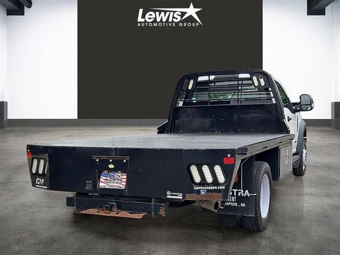 Used 2018 Ford F550 2WD Regular Cab Super Duty image 4
