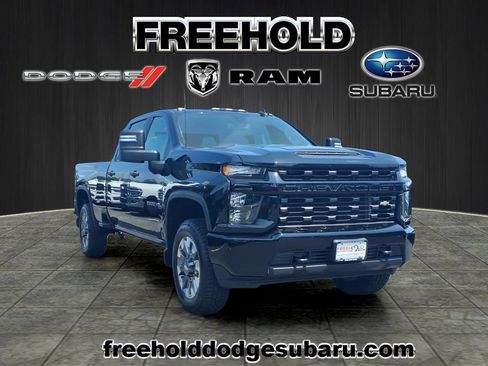 Used 2022 Chevrolet Silverado 2500 Custom w/ Custom Value Package AWD/4WD image 1