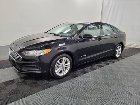 Used 2018 Ford Fusion S image 2