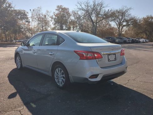 Certified 2019 Nissan Sentra SV image 7