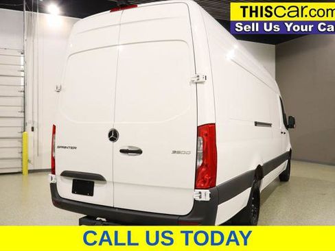 Used 2025 Mercedes-Benz Sprinter 3500 image 7