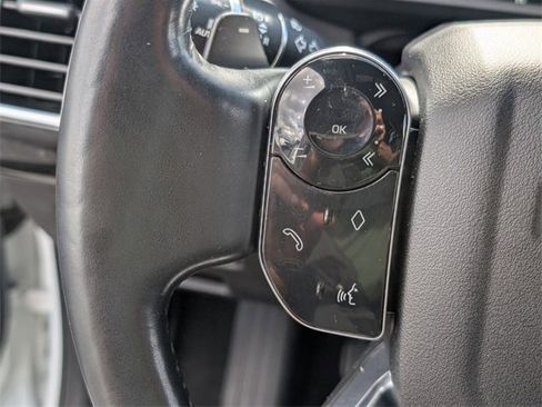 Used 2020 Land Rover Discovery Landmark image 30
