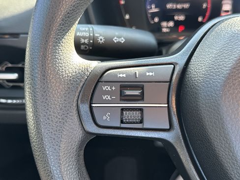 Used 2025 Honda Accord SE image 14