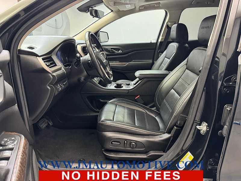 Used 2021 GMC Acadia Denali w/ Denali Ultimate Package AWD/4WD image 13