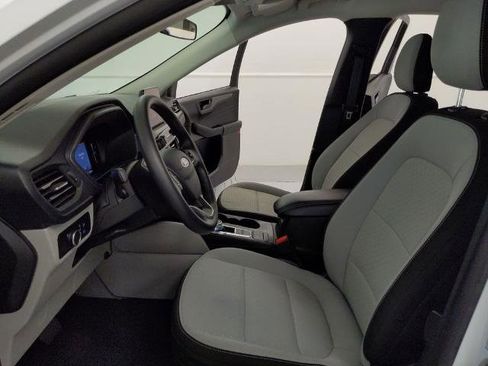Certified 2025 Ford Escape Active FWD image 17