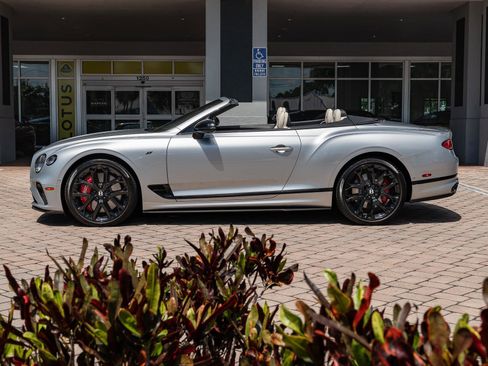 Used 2023 Bentley Continental GT Mulliner AWD/4WD image 35