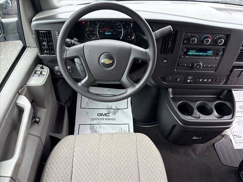 Certified 2025 Chevrolet Express 3500 LT w/ LT Preferred Equipment Group RWD image 6