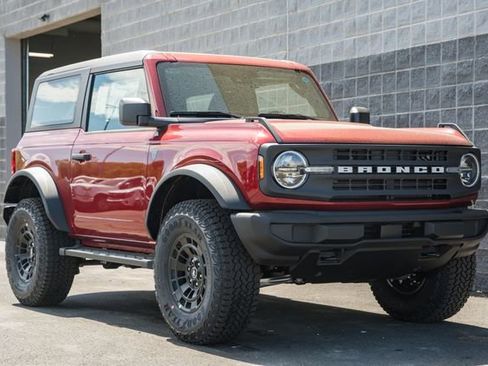 New 2026 Ford Bronco 2-Door AWD/4WD image 2
