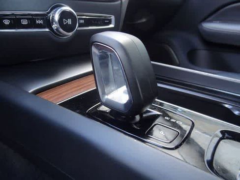 Used 2024 Volvo S60 B5 Plus image 33