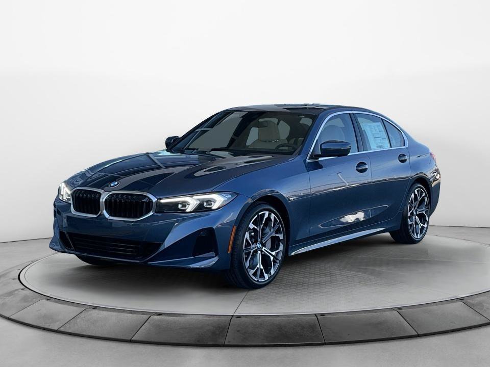 Used 2026 BMW 330i Sedan w/ Premium Package RWD image 3