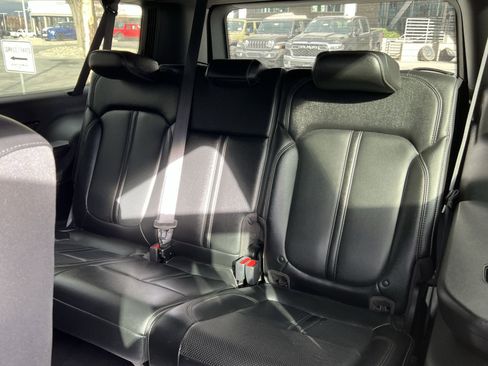 Used 2023 Jeep Wagoneer L 4WD image 33