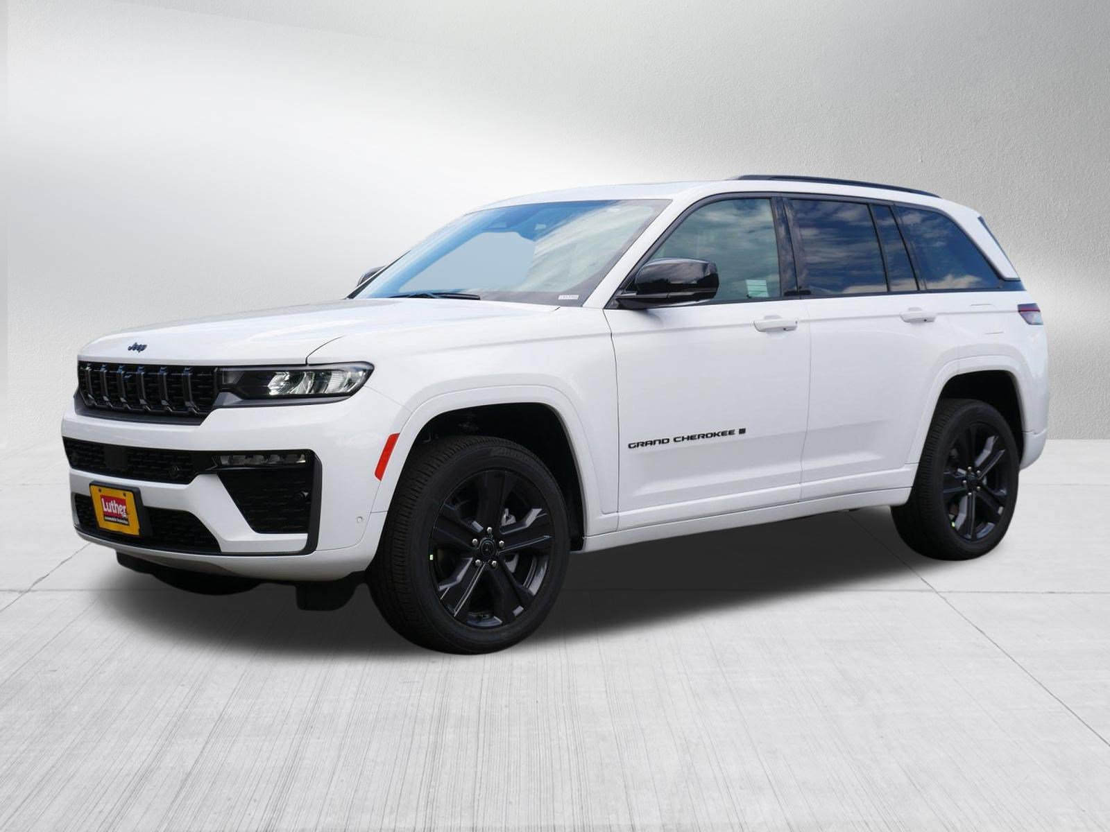 New 2027 Jeep Grand Cherokee Limited AWD/4WD image 3