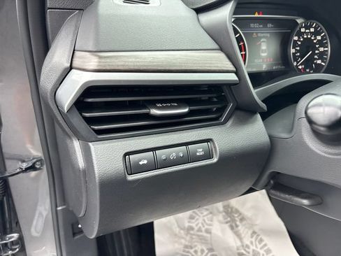 Used 2025 Nissan Altima 2.5 SV FWD image 16