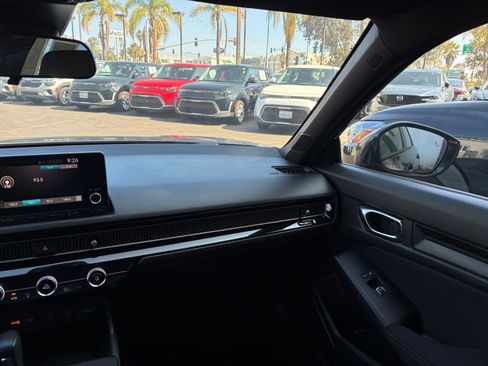 Used 2025 Honda Civic Sport image 34