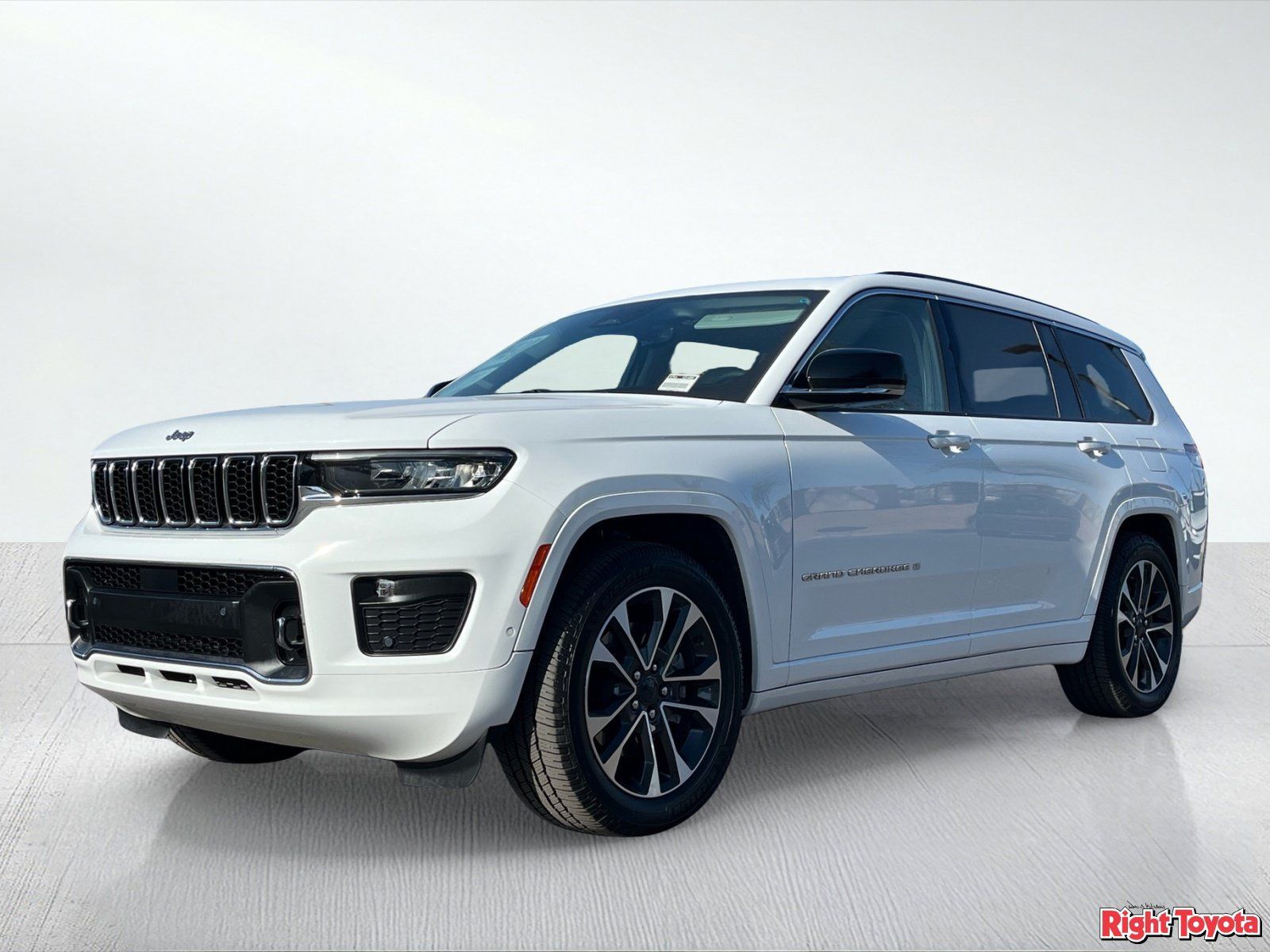 Used 2023 Jeep Grand Cherokee L Overland AWD/4WD image 2