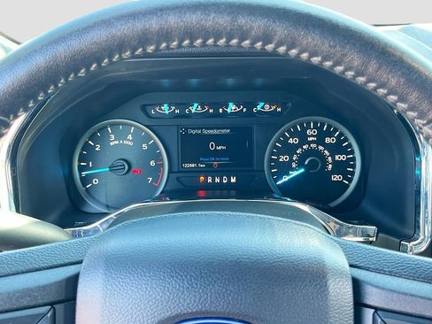 Used 2019 Ford F150 XLT w/ Equipment Group 302A Luxury AWD/4WD image 12